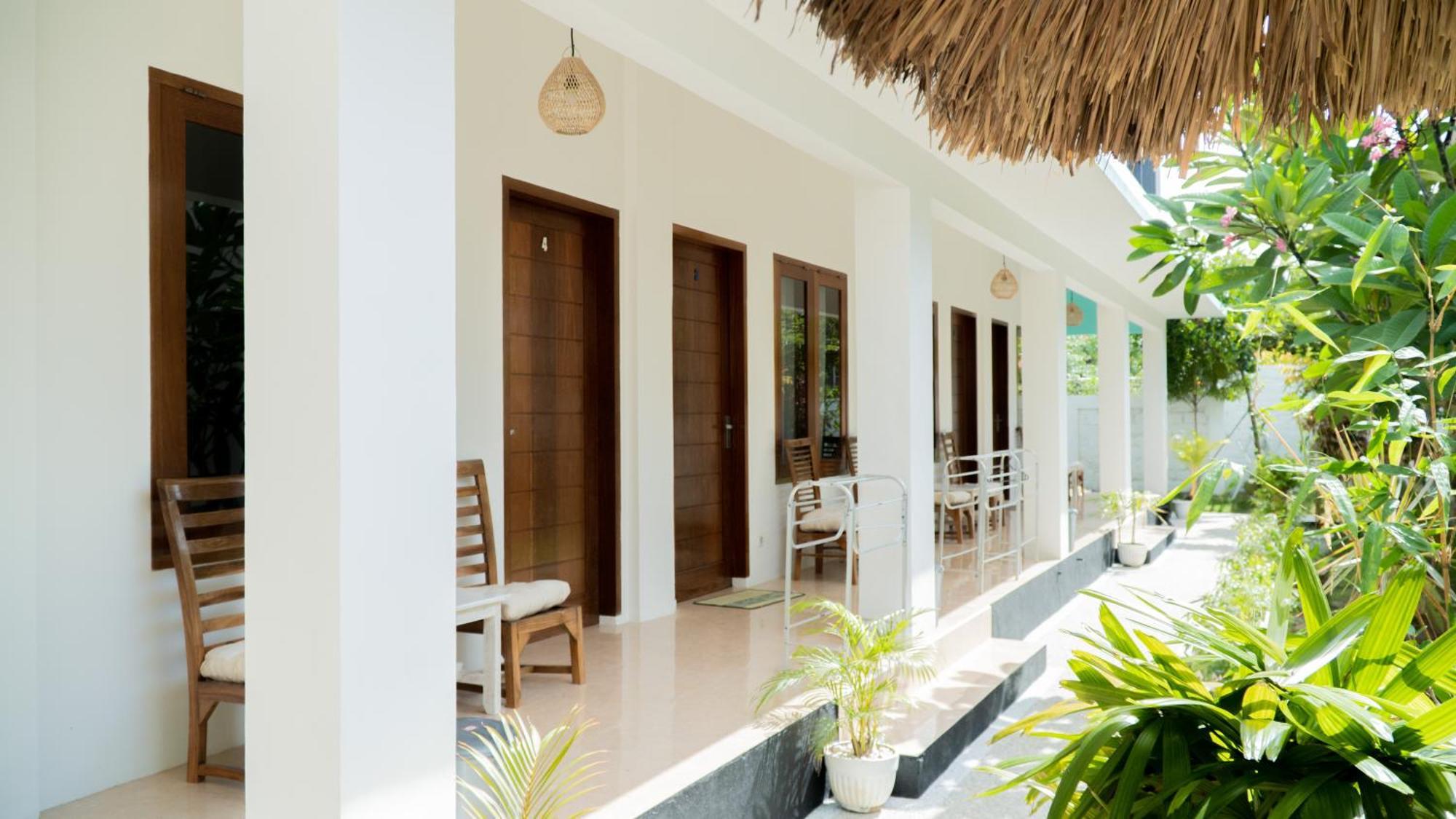 The White Bay Lombok Apartment Kuta  Exterior photo