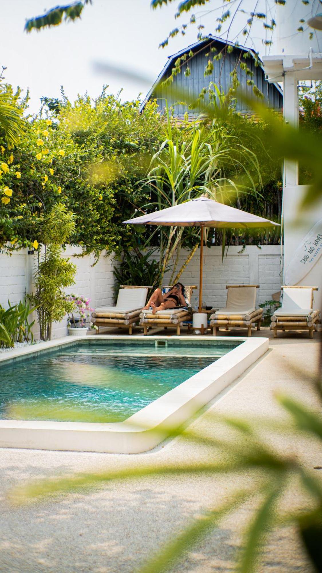The White Bay Lombok Apartment Kuta  Exterior photo